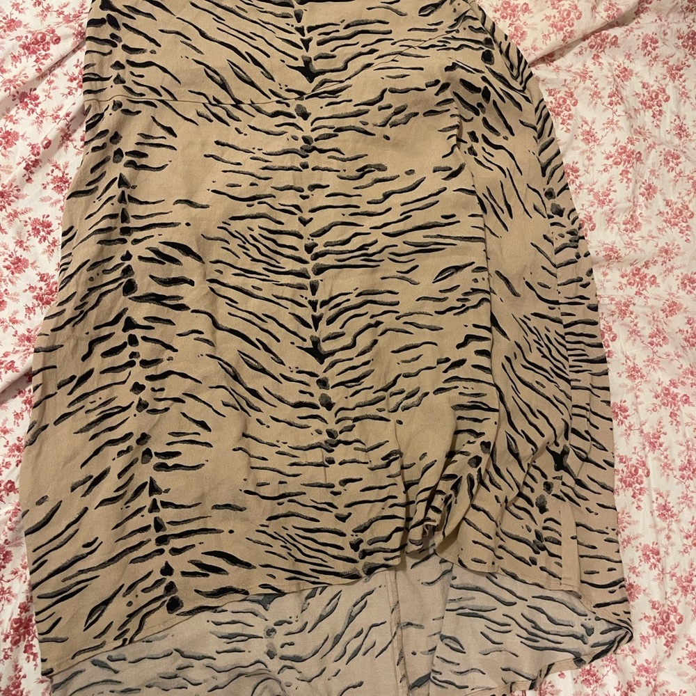 Leith Tan and Black Patterned Skirt